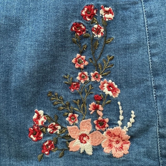 ONEHART floral embroidered button front denim circle skater‎ mini skirt - Picture 2 of 6